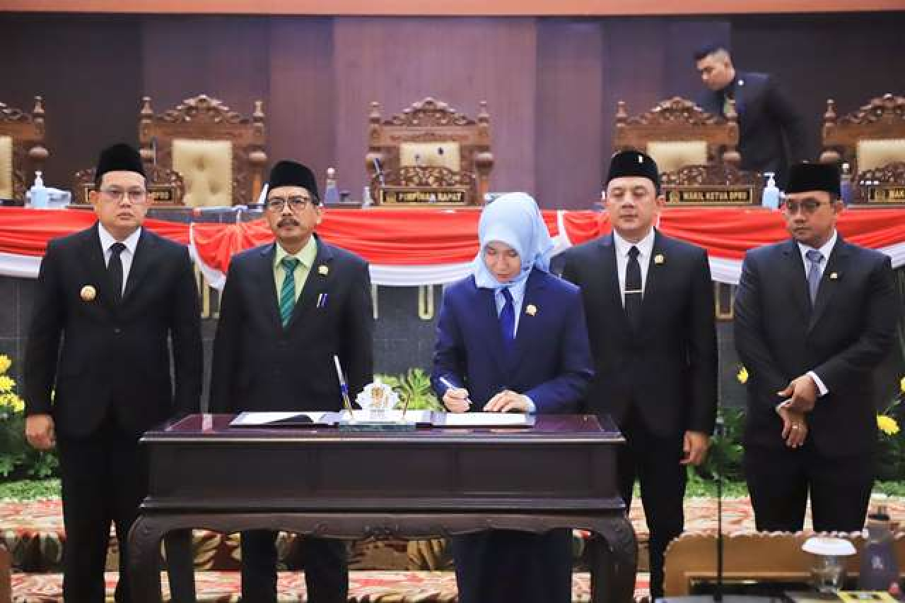 Pendapatan Daerah APBD Jatim 2025 Merosot, Adhy Karyono Sebut UU HKPD Jadi Penyebab!