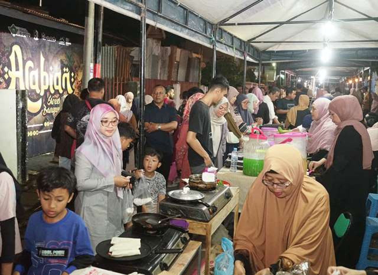Mau Cita Rasa Otentik ala Timur Tengah? Yuk Serbu Arabian Streetfood Banyuwangi