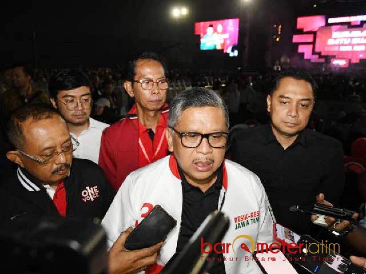 Hasto Rasakan Arus Balik Dukungan ke Risma-Gus Hans, Target Menang 56%!