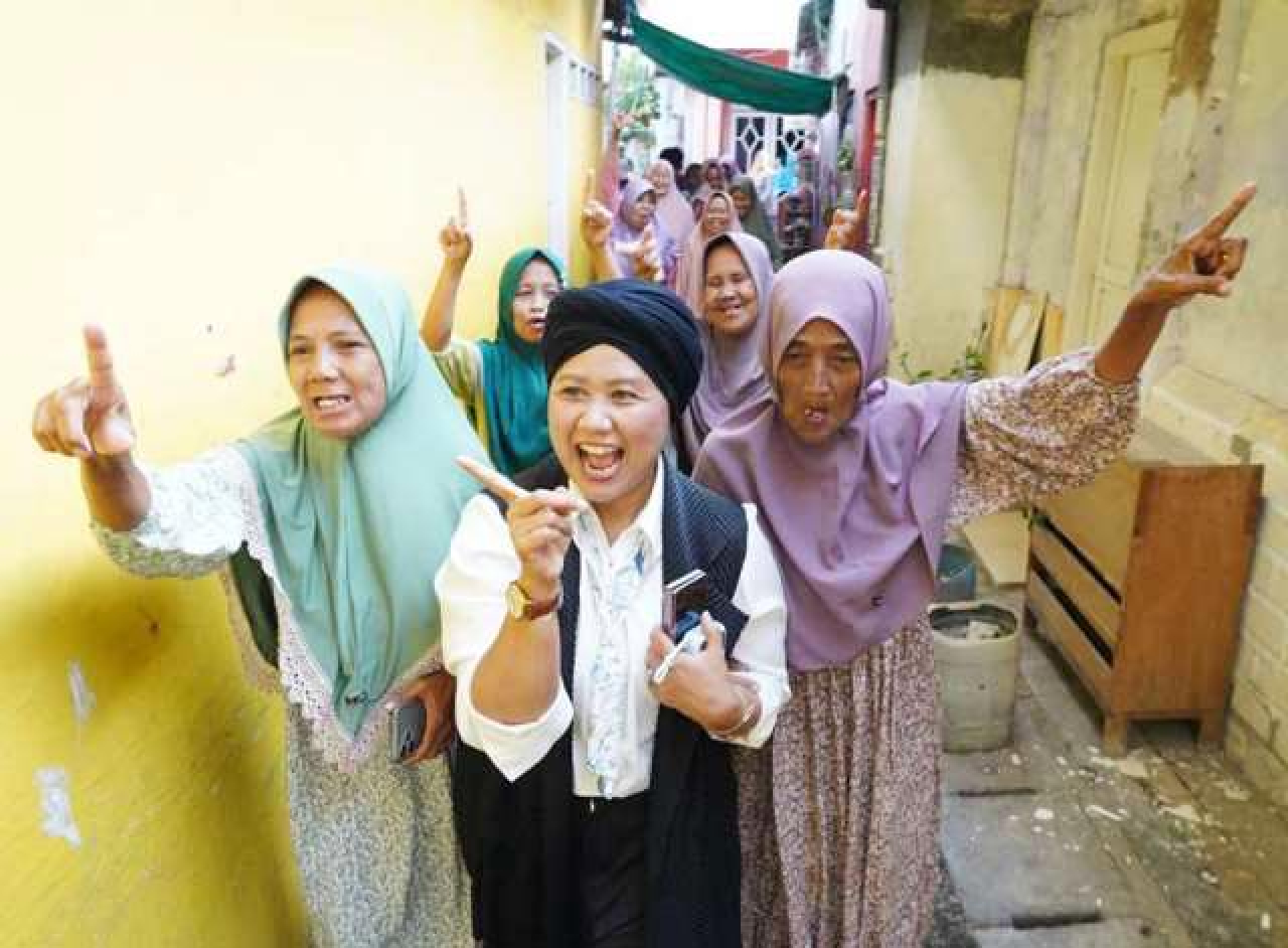 Tampil Khas Pakai Turban, Luluk Ngaku Masih Keturunan Pangeran Diponegoro