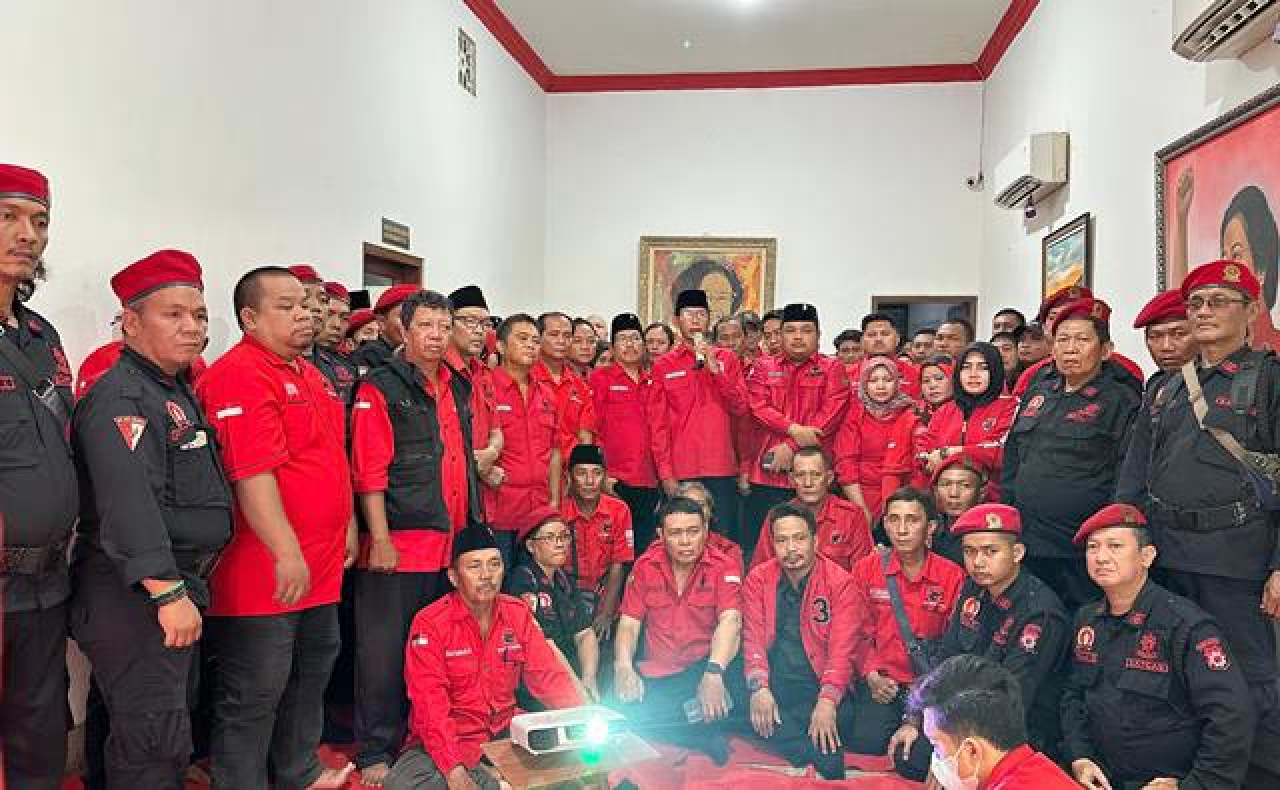 Setia pada Megawati, PDIP Surabaya Dukung Pemecatan Jokowi!