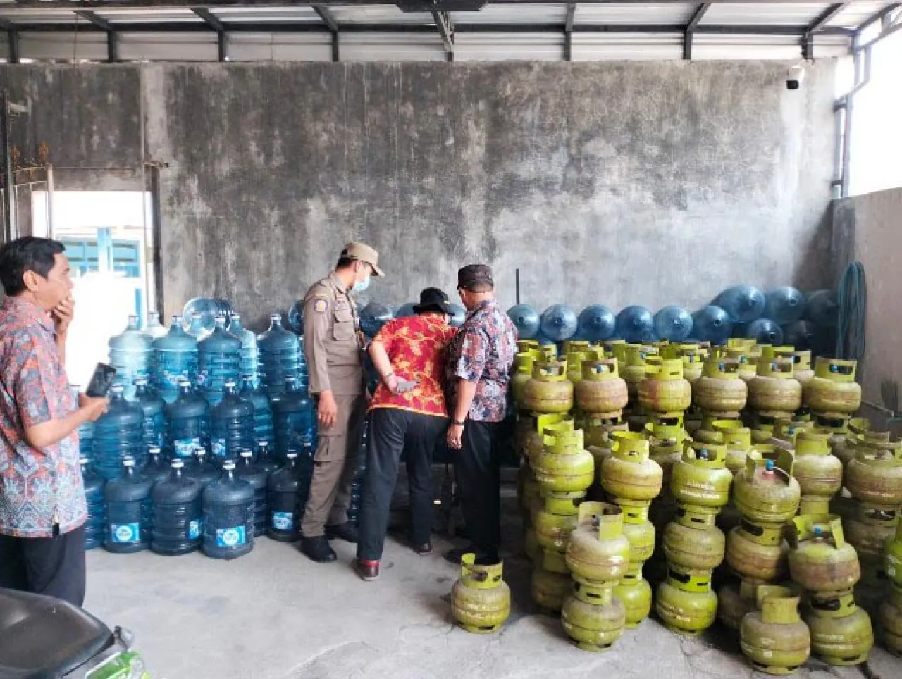Warga Surabaya Jangan Panik! Stok Elpiji 3 Kg Aman, HET Rp 18 Ribu