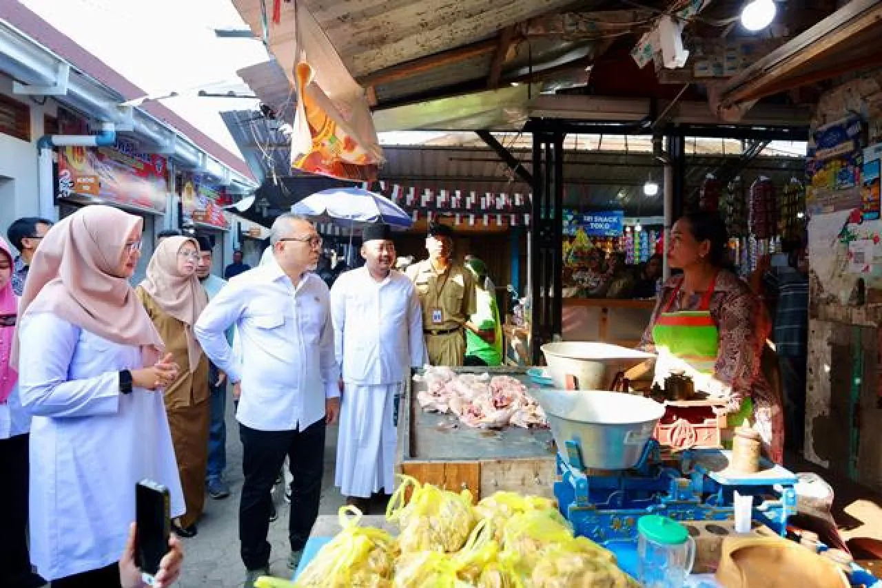 Zulhas Sebut Inflasi Banyuwangi Sangat Terjaga, Bupati Ipuk Ungkap Strategi!