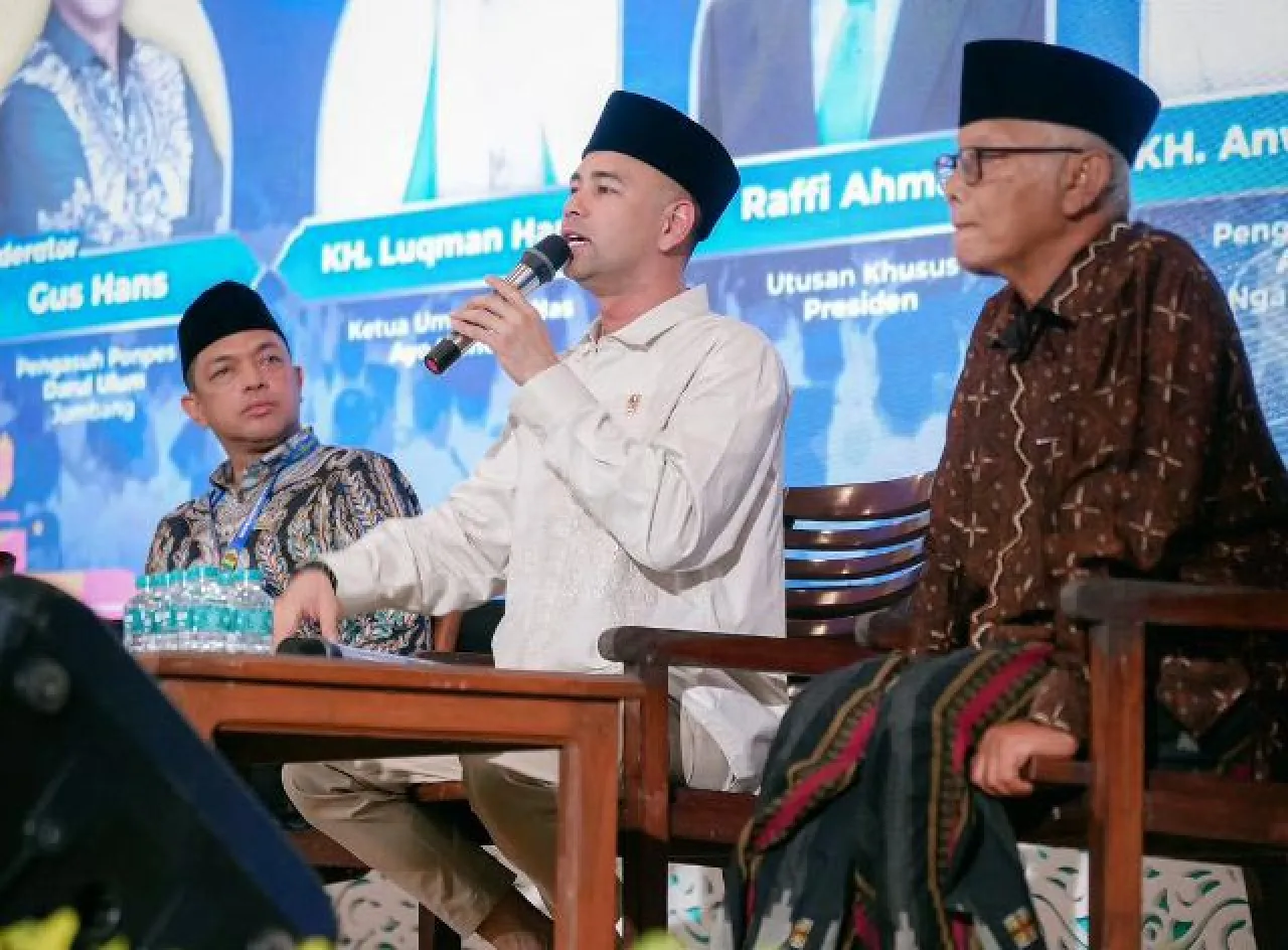 Gernas Ayo Mondok Gelar Muhalaqoh, Gus Hans Satu Panggung dengan Raffi Ahmad!