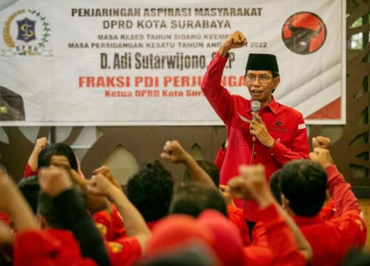 Bursa Ketua PDIP Surabaya: Adi Sutarwijono Terkuat, Armuji Disalip Kader Muda!