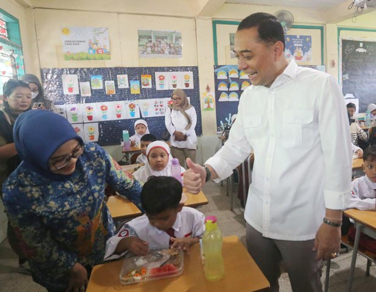 Eri Cahyadi: Kita Bantu Rp 1,1 T, Jangan sampai MBG di Surabaya Dikerjakan UMKM dari Luar!