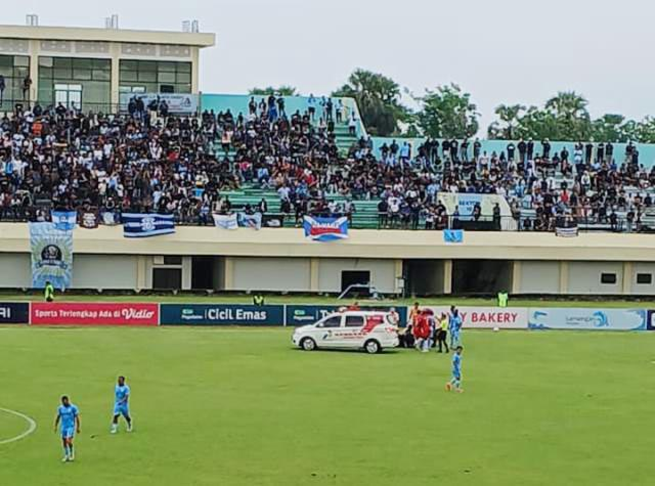 Persela Gagal Taklukkan Persipal, Rayhan Utina Dilarikan ke Rumah Sakit
