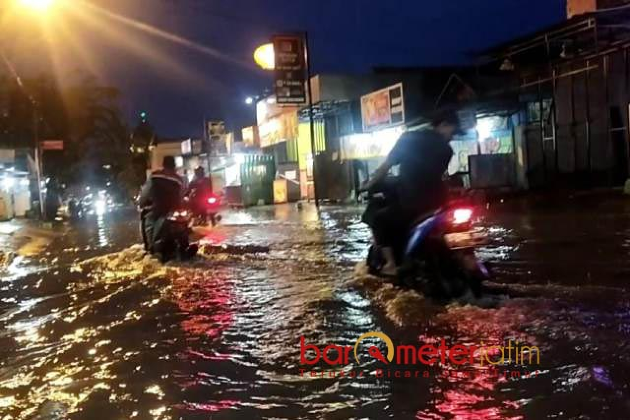 Kota Babat Lamongan Langganan Banjir, Warga: Puluhan Tahun Tak Ada Solusi Berarti!