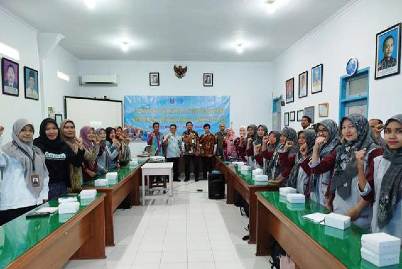 Tingkatkan Kualitas Kemasan Olahan Produk Perikanan, DKP Jatim Gembleng Poklahsar!