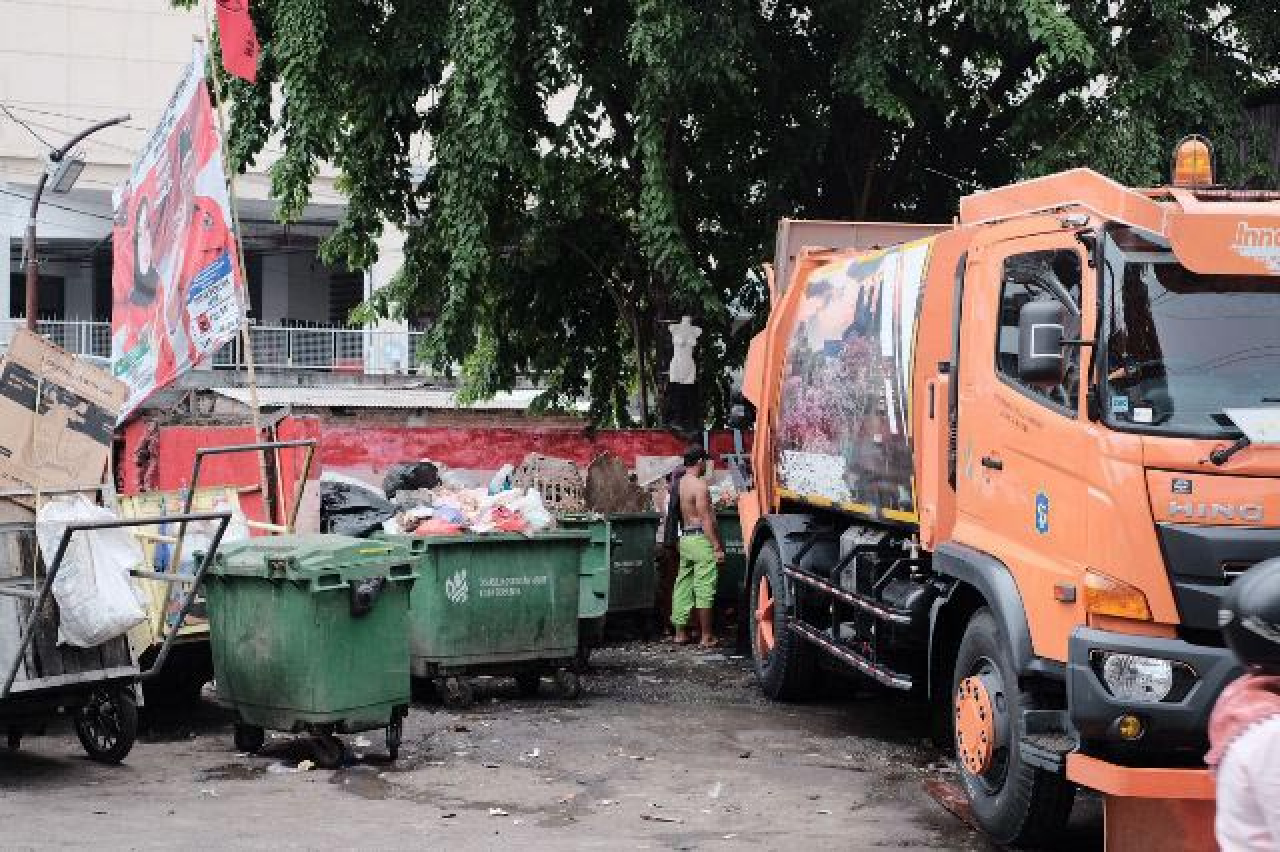Lihat Pembuang Sampah Sembarangan di Surabaya? Laporkan, Ada Bonus Rp 200 Ribu!