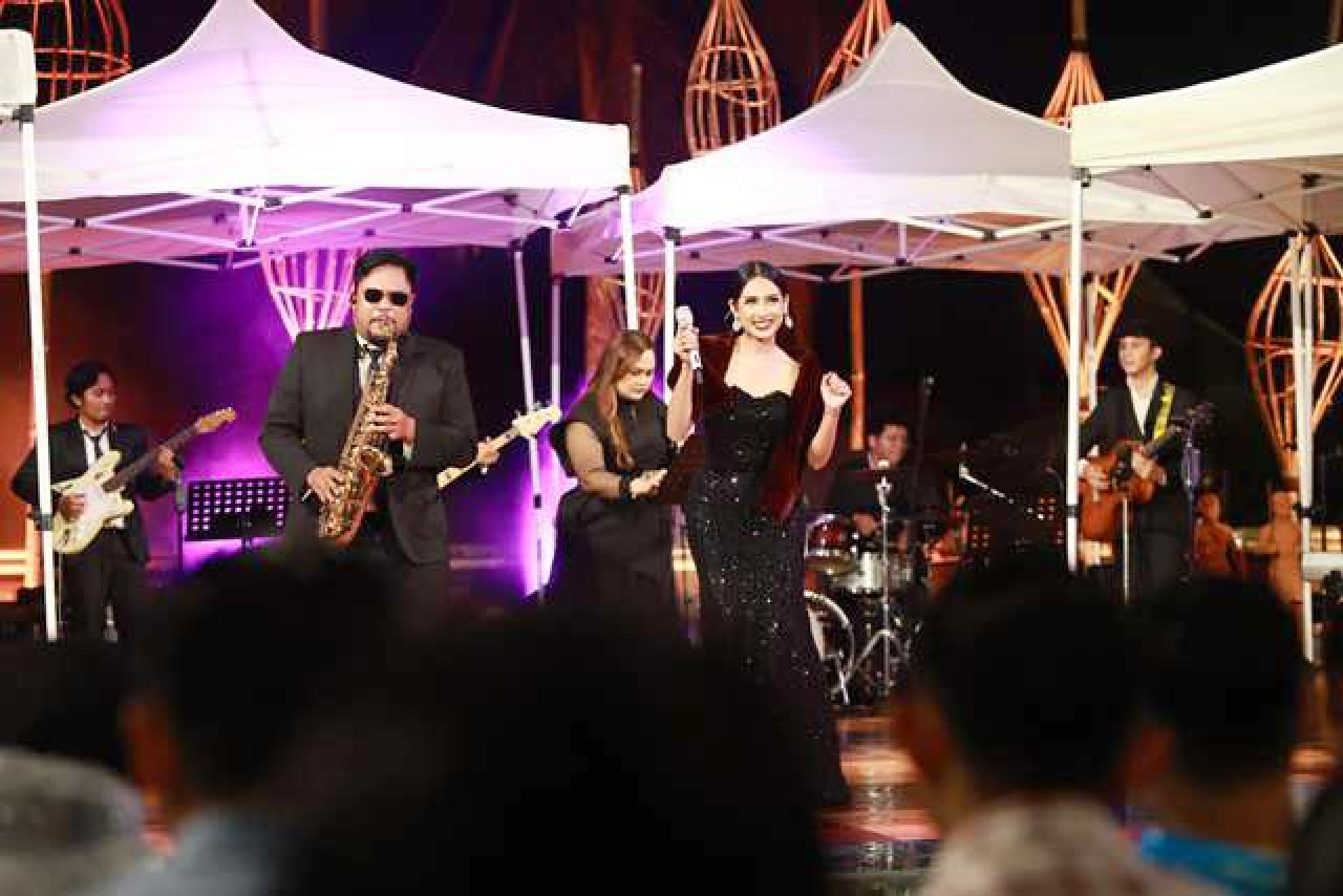 Terasa Mewah! Lagu-lagu Daerah Disulap Berkelas Dunia di Jazz Gunung Ijen