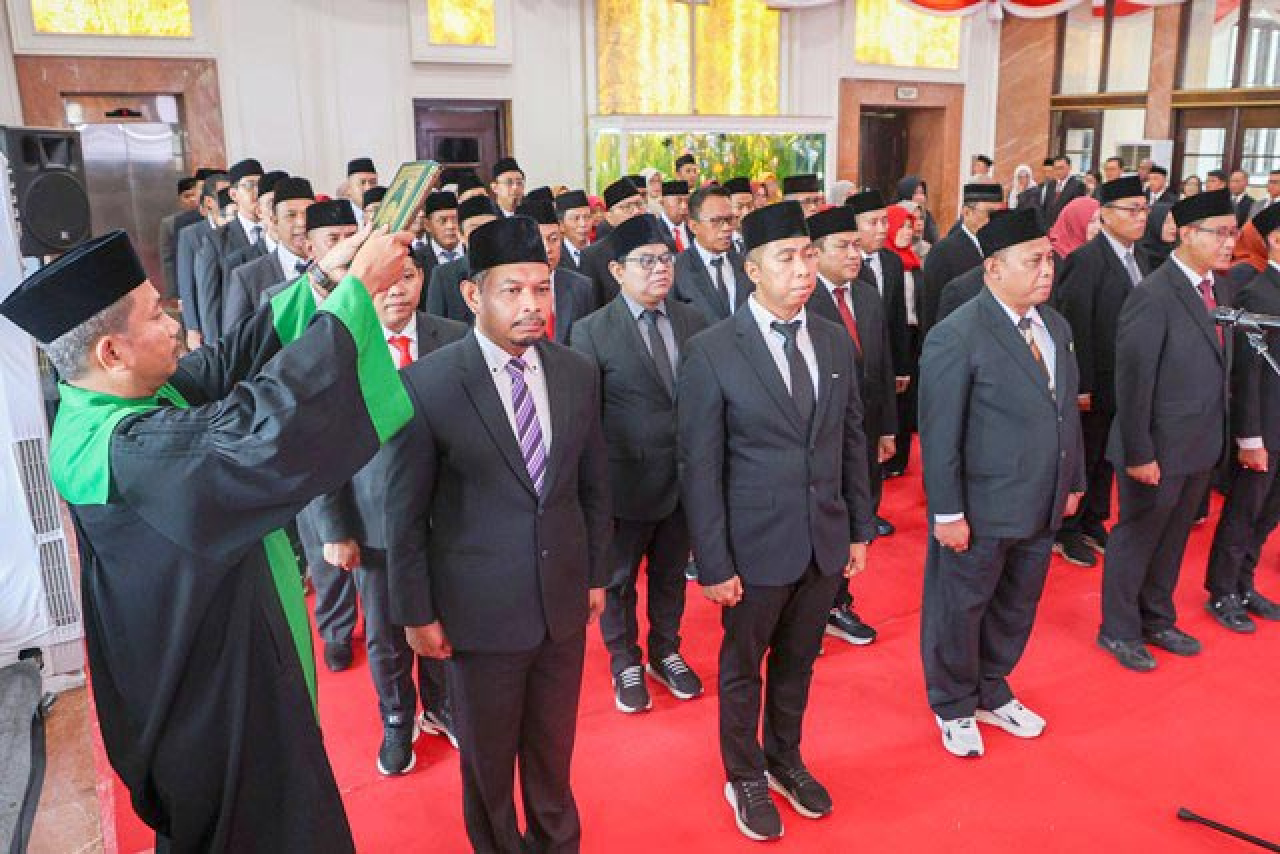 Eri Cahyadi Rotasi 79 Pejabat Pemkot Surabaya, Terlalu Lama di Posisi yang Sama!