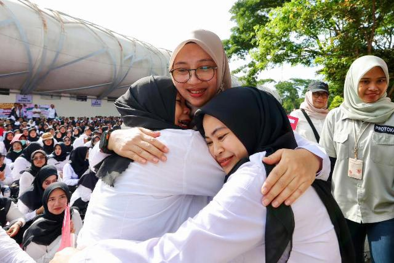Penuh Haru! 4.888 Tenaga Honorer Banyuwangi Diangkat Jadi PPPK Paruh Waktu