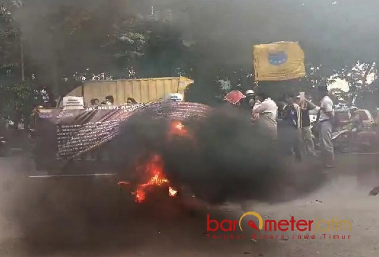 PMII Kencang Demo Dugaan Korupsi PT DABN: Kadishub Jatim Jangan Cuci Tangan!
