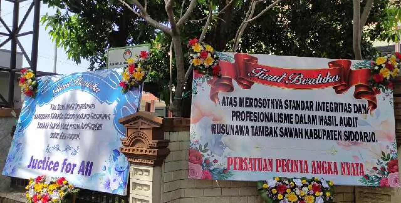 Inspektorat Sidoarjo Dikirimi 4 Karangan Bunga Misterius, Ada yang Tak Beres soal Audit?