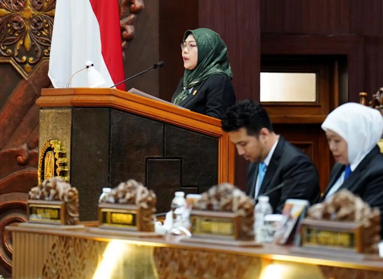 Khofifah Ajukan Suntikan Modal Jamkrida Rp 300 M, DPRD Jatim Hanya Setujui Rp 100 M!