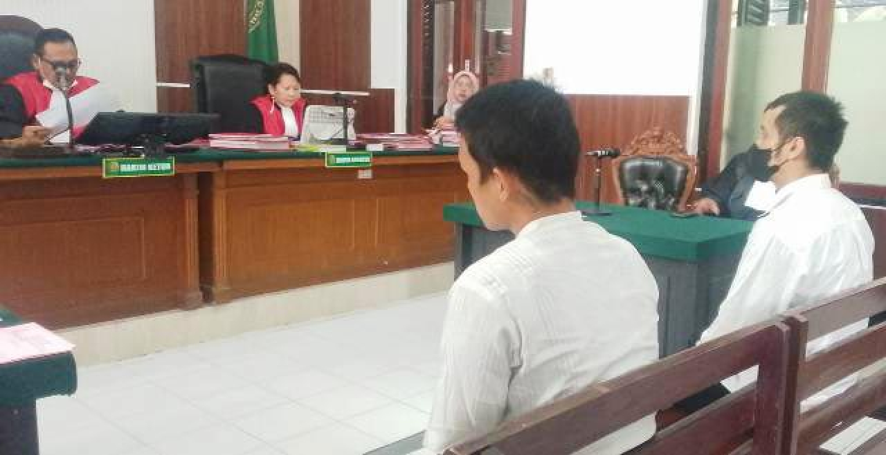 Dituntut 3 Tahun Penjara, Pengedar Uang Palsu di Surabaya Minta Langsung Divonis!