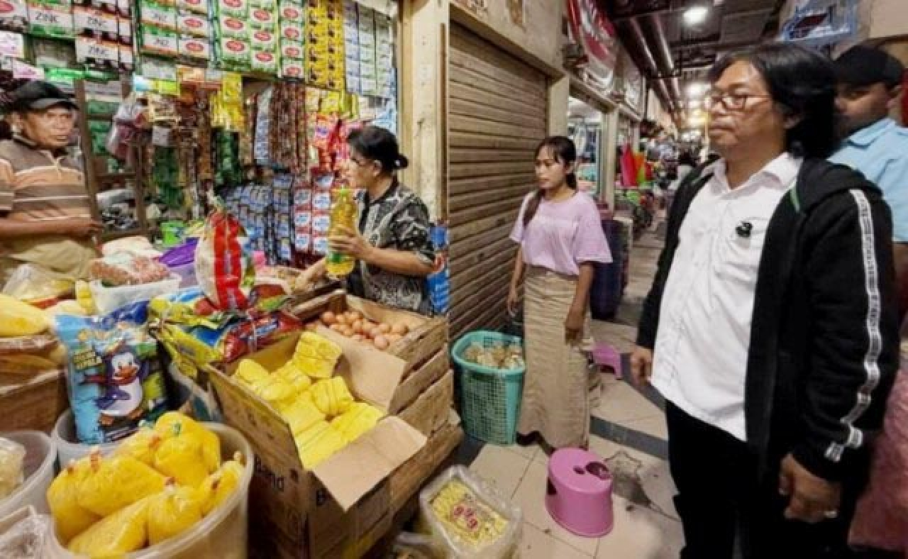 DPRD Surabaya Turun ke Pasar, Pastikan Stok Bahan Pokok Aman Jelang Lebaran
