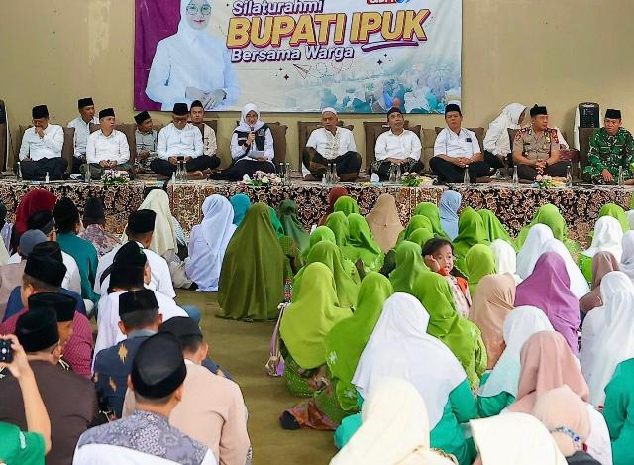 Ramadan Bareng Warga Sempu, Bupati Banyuwangi Singgung Perang AS-Iran!