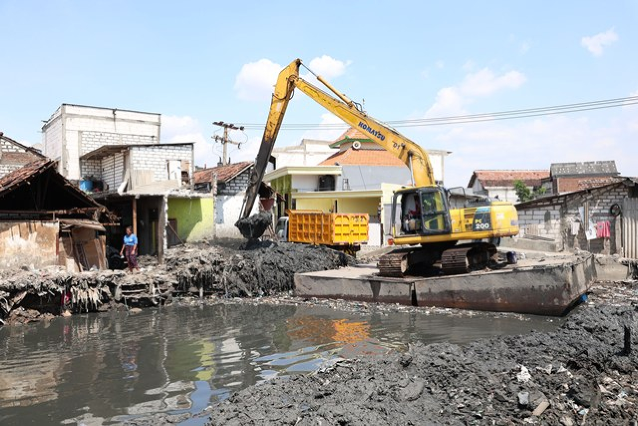 Pelebaran Sungai Kalianak Surabaya Tak Asal, Aturan Sebut 28 Meter Bukan 8 Meter!