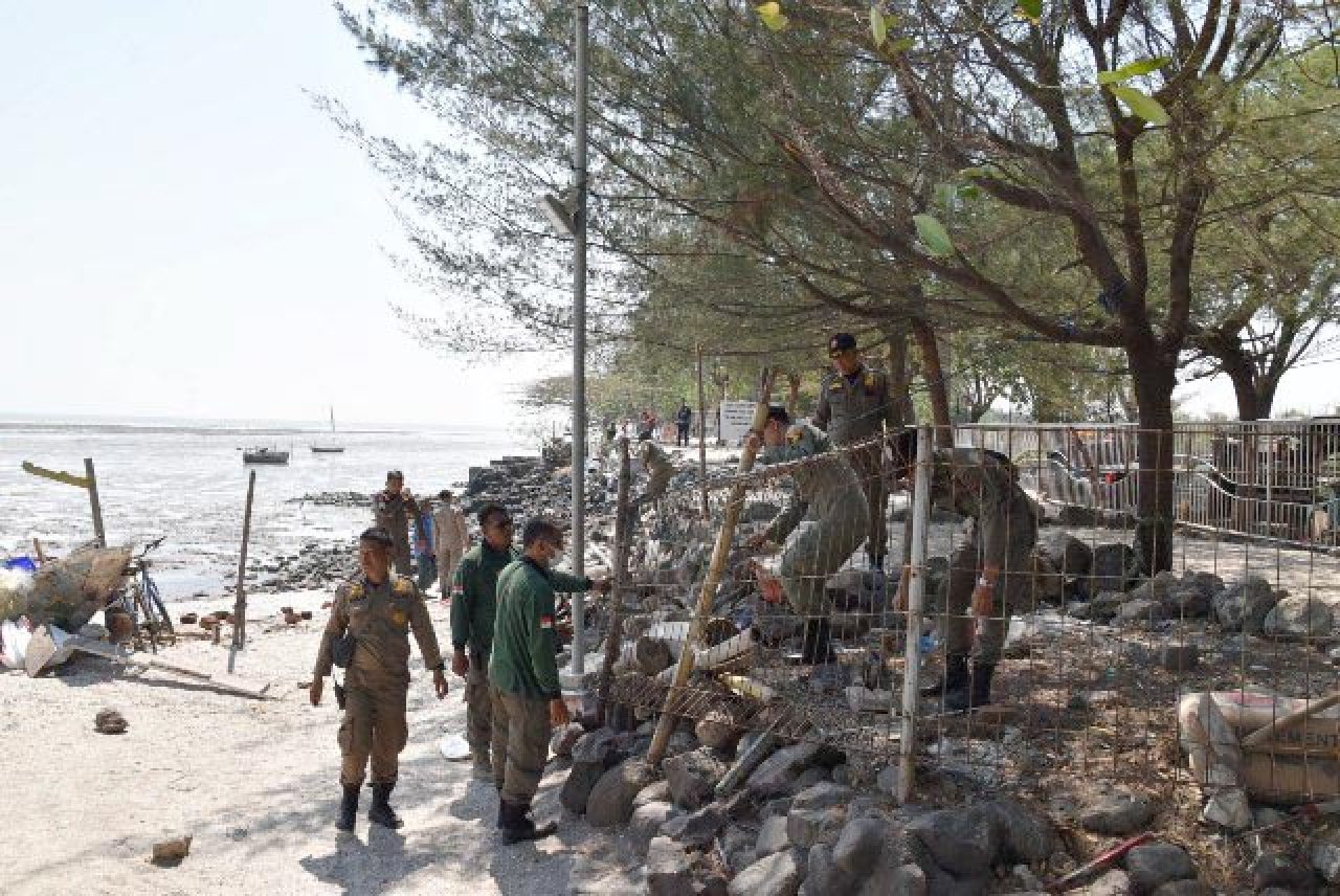 Camat Bulak Bantah Tudingan Suap, Penataan Parkir Pantai Kenjeran Sesuai Prosedur!