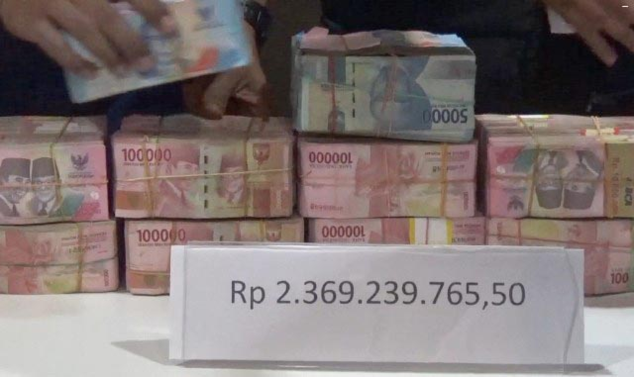 Tak Berhenti di 3 Tersangka, Kejati Buru Roy dalam Pungli di ESDM Jatim!