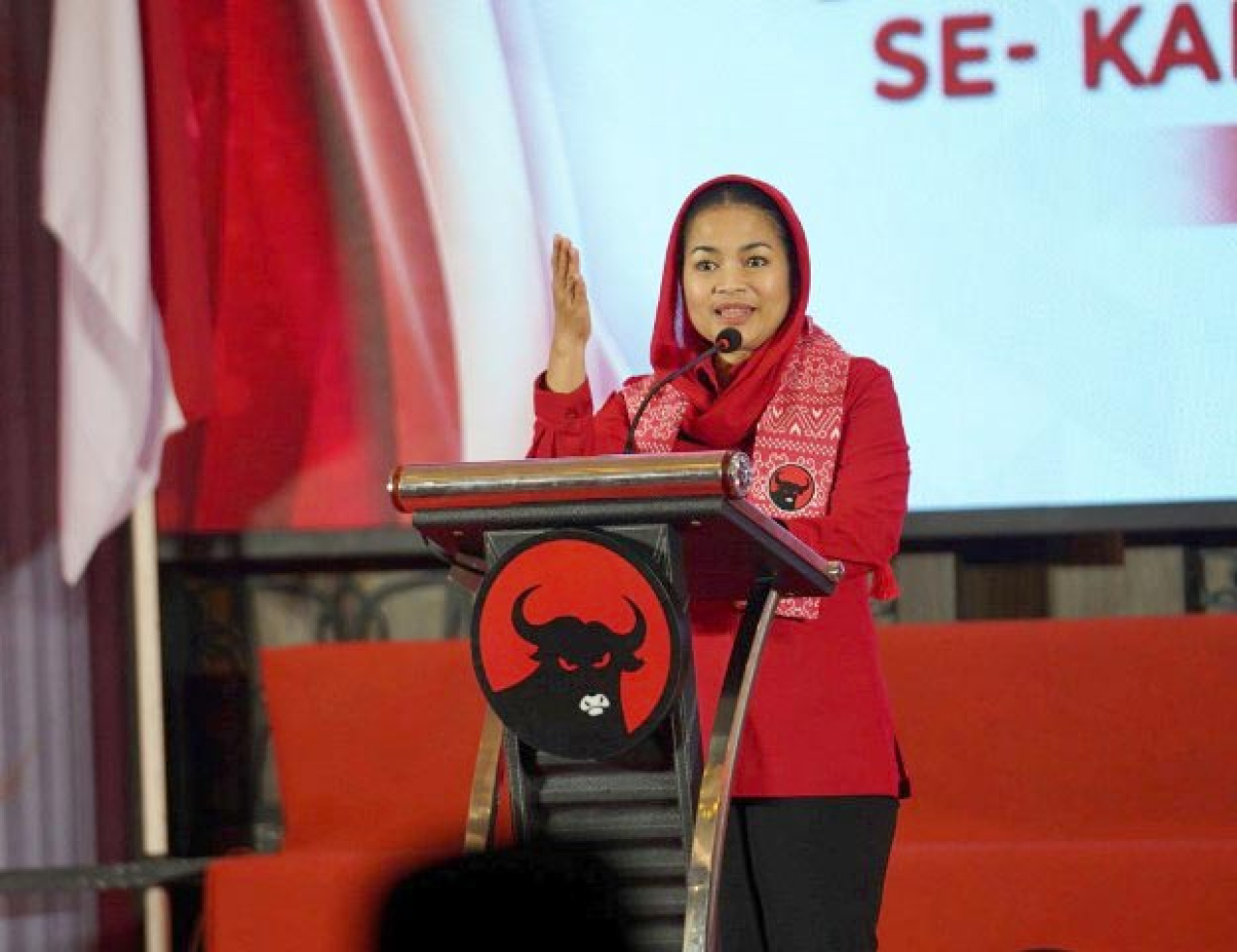 PAC PDIP se-Sidoarjo Dilantik, Puti Guntur: Yang Loyal, Jangan Mencla-mencle!