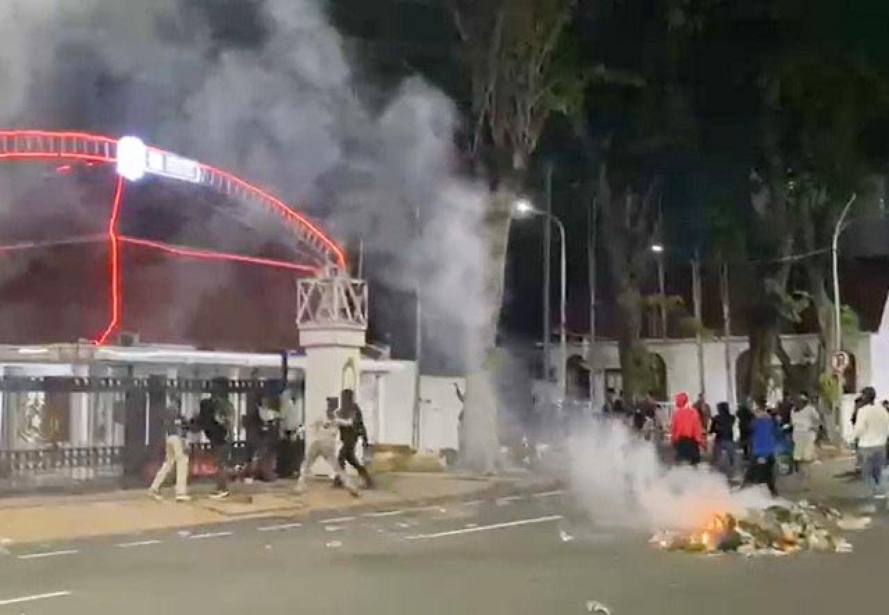 Adhy Karyono Sayangkan Perusakan Grahadi: Ini Simbol Pemprov Jatim!
