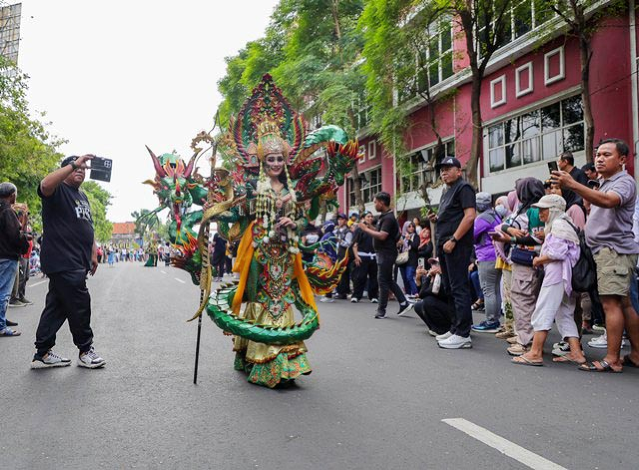 Surabaya Fashion Festival, Jalan Tunjungan Disulap Jadi Catwalk Raksasa!