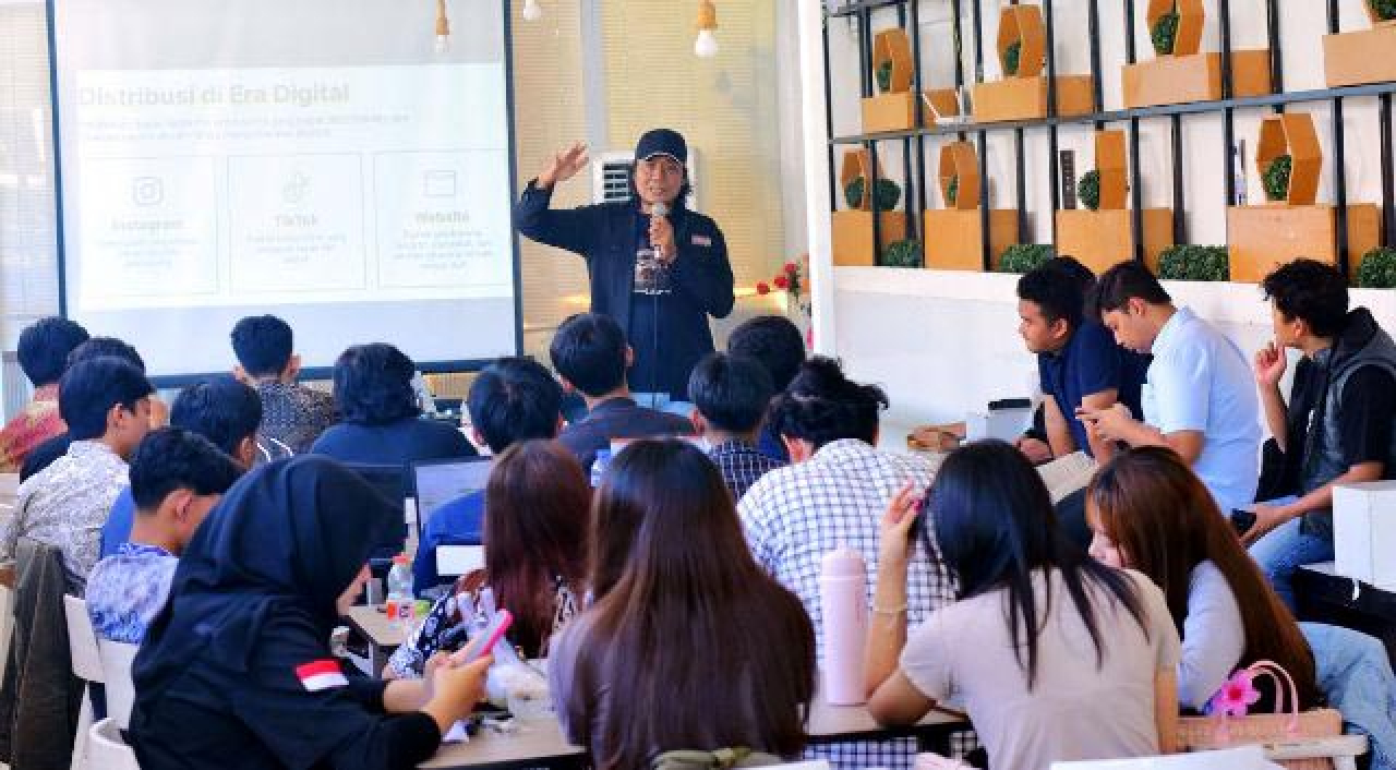 RLD-GMNI Gembleng Mahasiswa soal Literasi Informasi: Skeptis Jadi Senjata Utama!