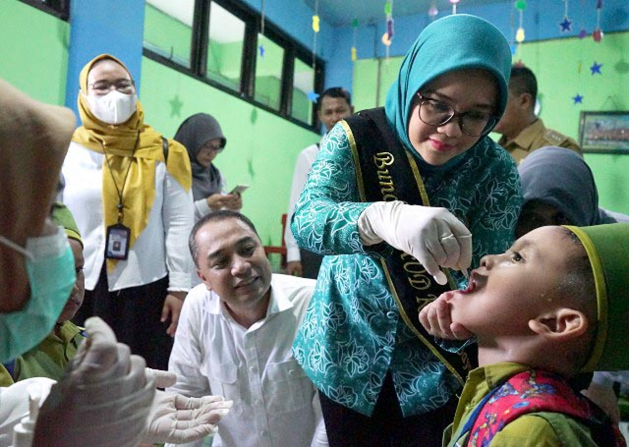 Pemkot Surabaya Target Imunisasi Anak Tembus 90%, MUI Pastikan Vaksin Halal!