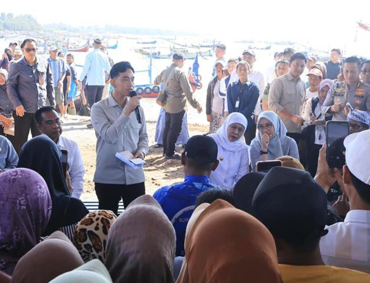Di Depan Khofifah dan Ipuk, Nelayan Banyuwangi Sambat ke Gibran soal Perizinan!