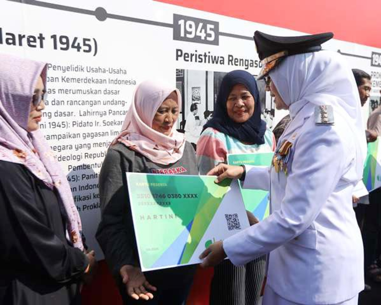 Momen HUT RI, ASN Banyuwangi Berbagi Daftarkan BPJS 1.144 Pekerja Informal