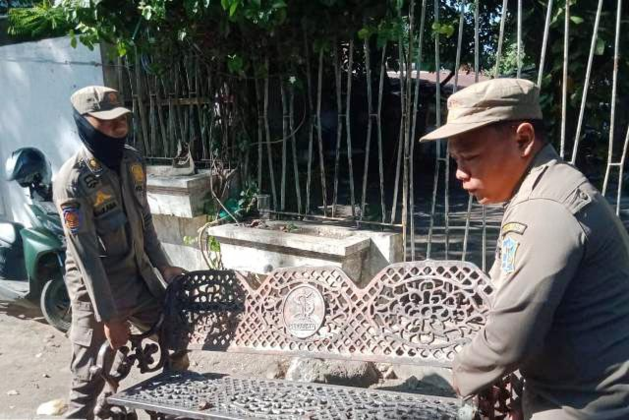 Marak Pencurian Fasum di Surabaya, DLH: 1 Kursi Besi Rp 3 Juta, Tidak Murah!