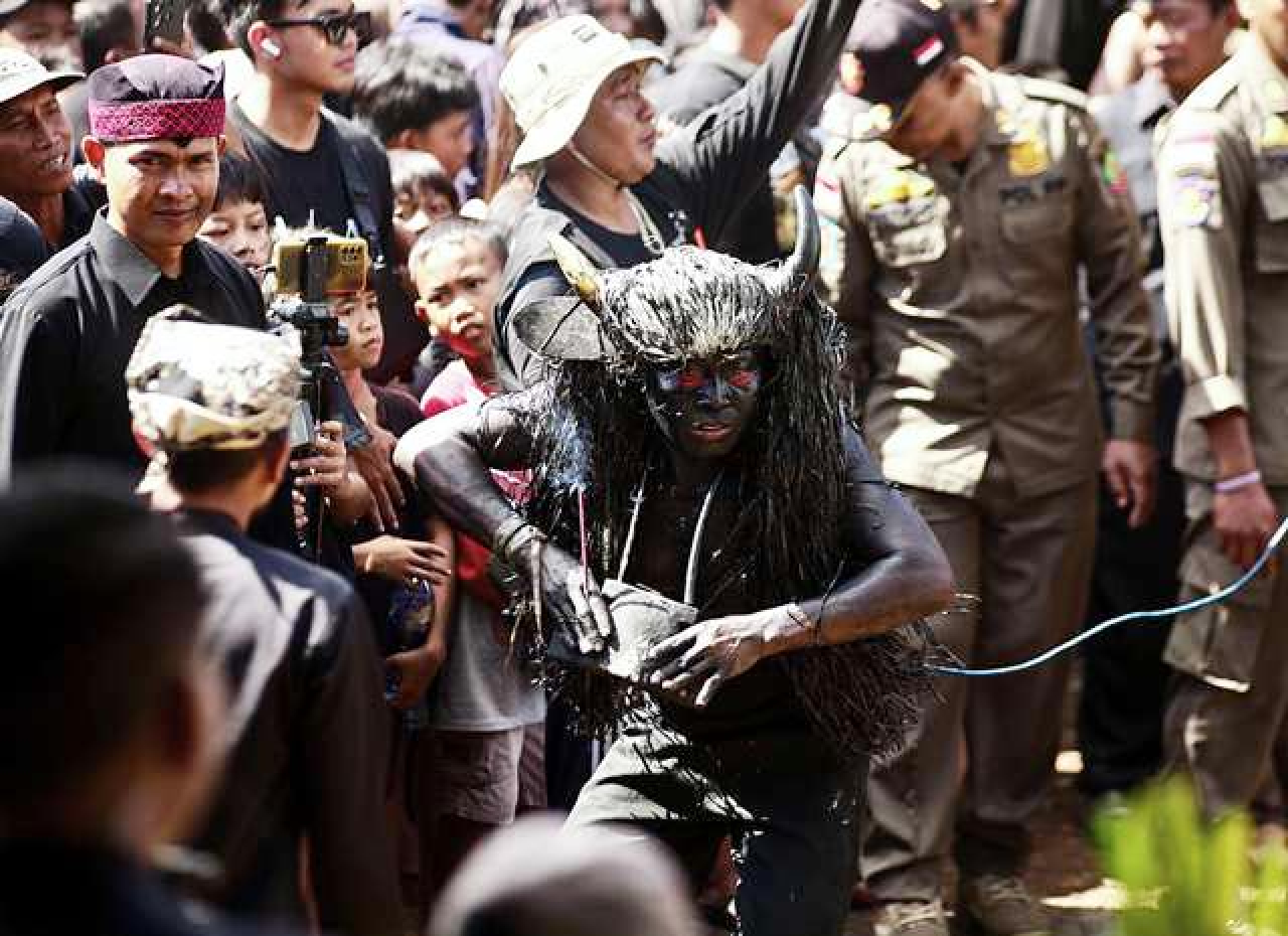 Tradisi Kebo-keboan Alasmalang, Kearifan Lokal Banyuwangi yang Tak Tergerus Zaman