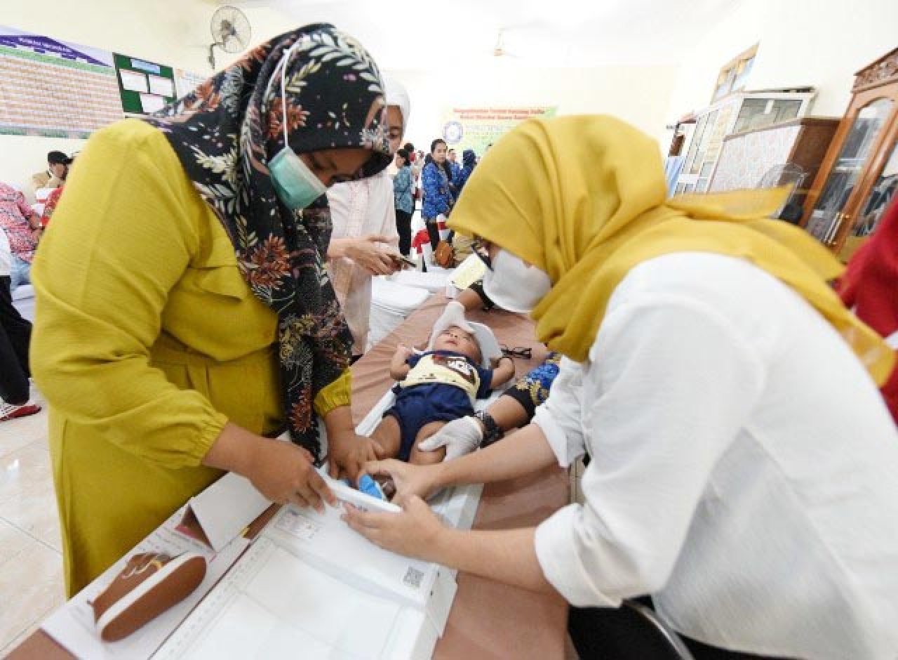 Berkat Bunda Jelita, Orang Tua di Surabaya Kian Mudah Urus Dokumen Bayi!