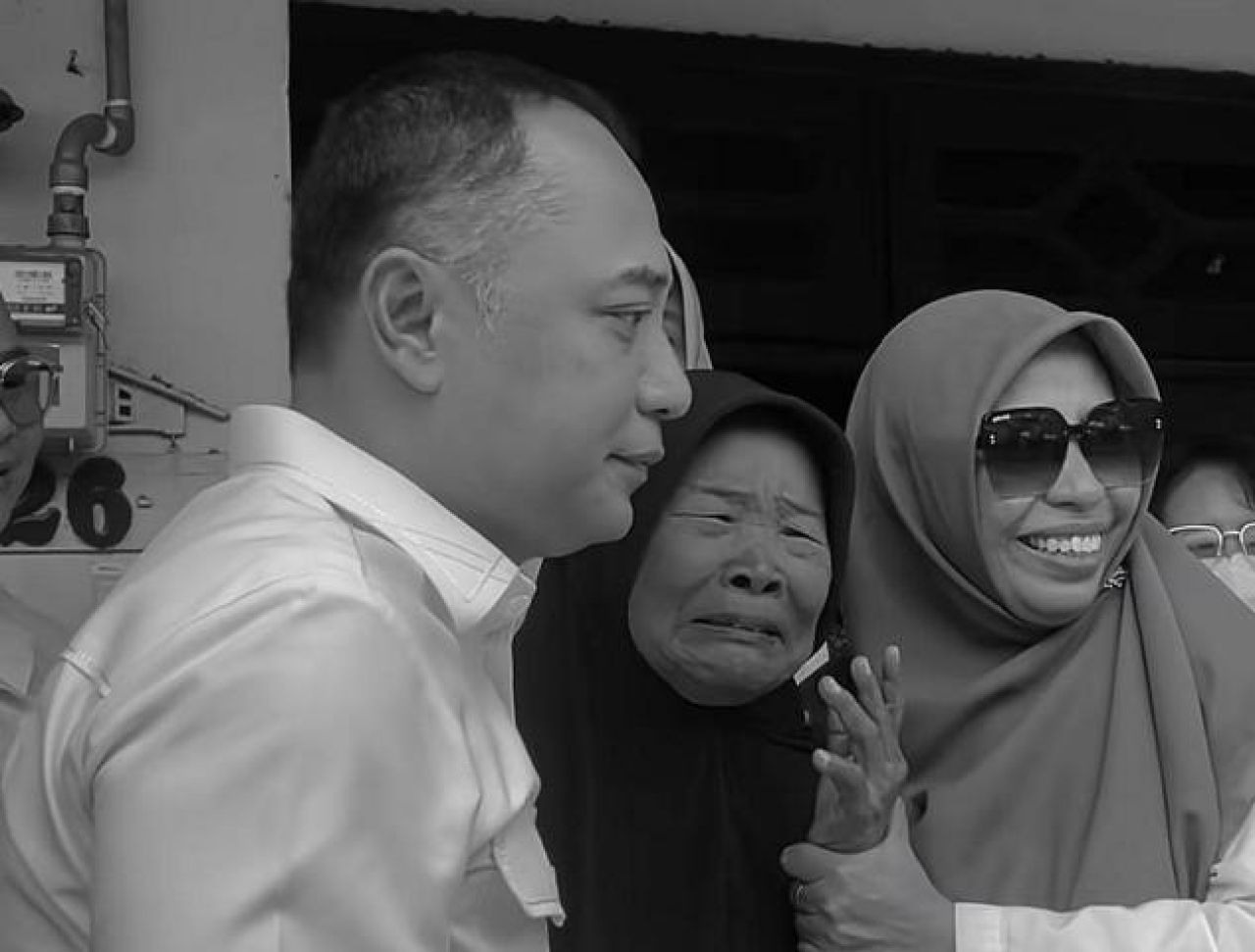 Sat Set! Eri Cahyadi Turun Langsung Bawa Penderita Kanker ke RSUD Soewandhie