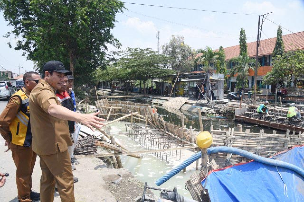 Proyek Jembatan Candinegoro Rp 1,46 M Telat, Subandi: Kendala Jangan Jadi Alasan!